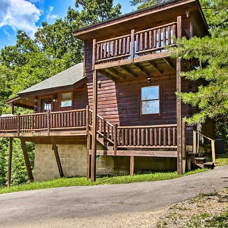 Cabin With Hot Tub And Deck About 12 Mi To Pigeon Forge! セバービル エクステリア 写真