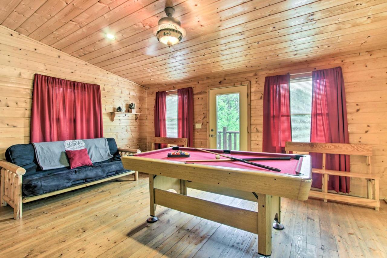 Cabin With Hot Tub And Deck About 12 Mi To Pigeon Forge! セバービル エクステリア 写真