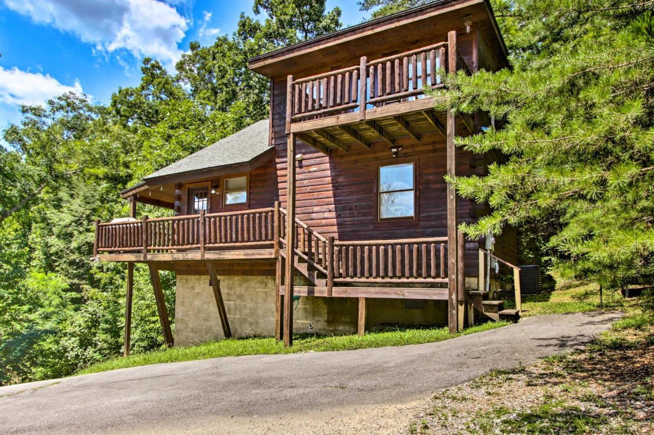 Cabin With Hot Tub And Deck About 12 Mi To Pigeon Forge! セバービル エクステリア 写真