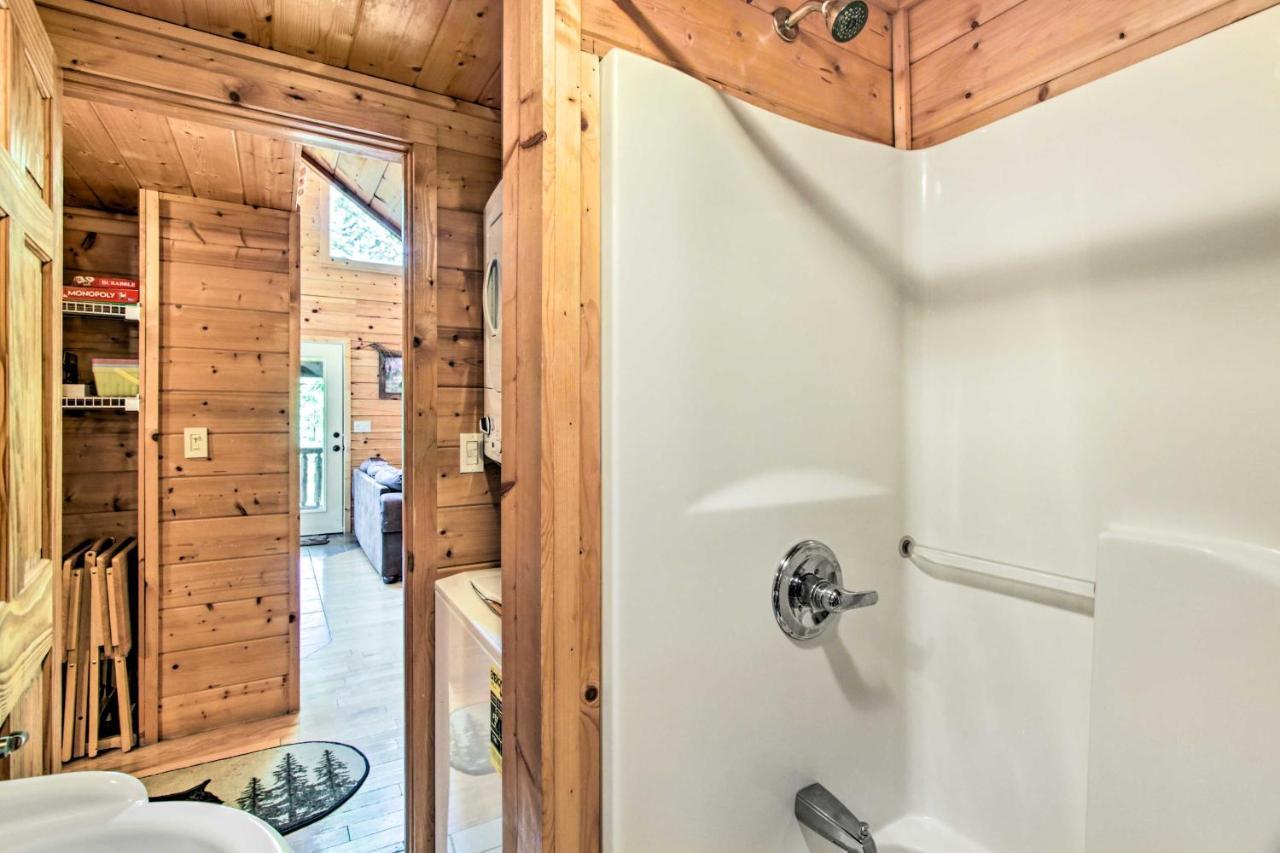 Cabin With Hot Tub And Deck About 12 Mi To Pigeon Forge! セバービル エクステリア 写真